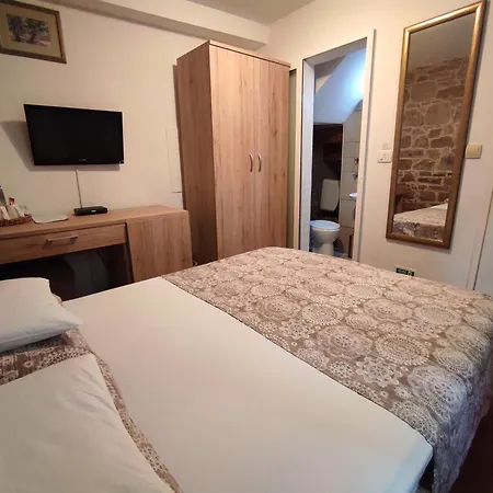 Guest house Mirula 3*