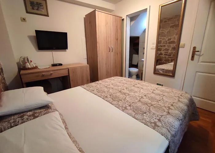 Guest house Mirula 3*