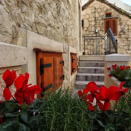 בית הארחה Mirula 3*