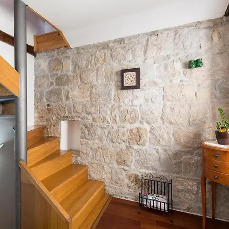 בית הארחה Mirula