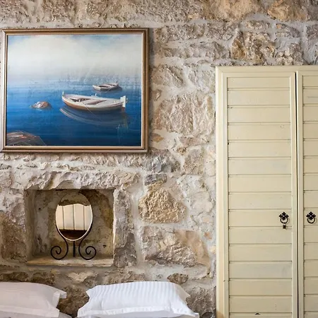 בית הארחה Mirula 3*