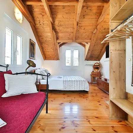 בית הארחה Mirula 3*